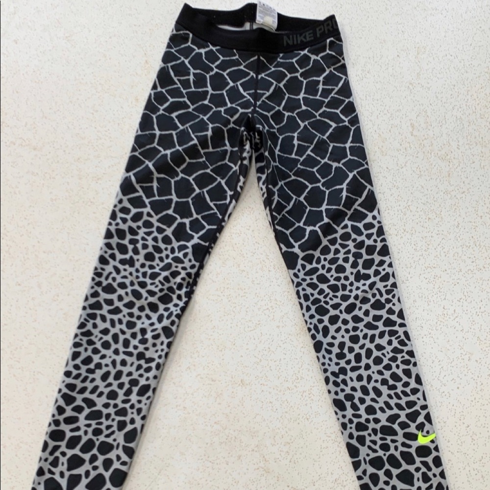 Nike pro leggings